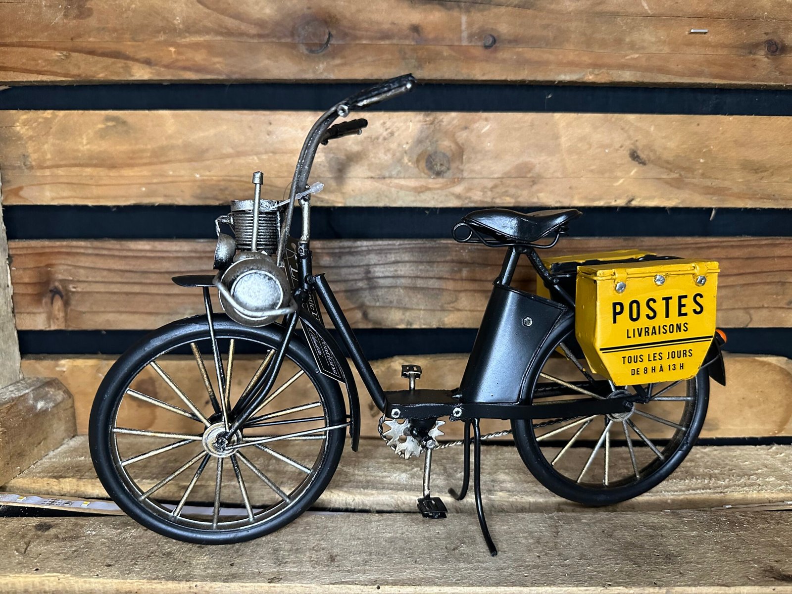 Vélo solex noir du facteur