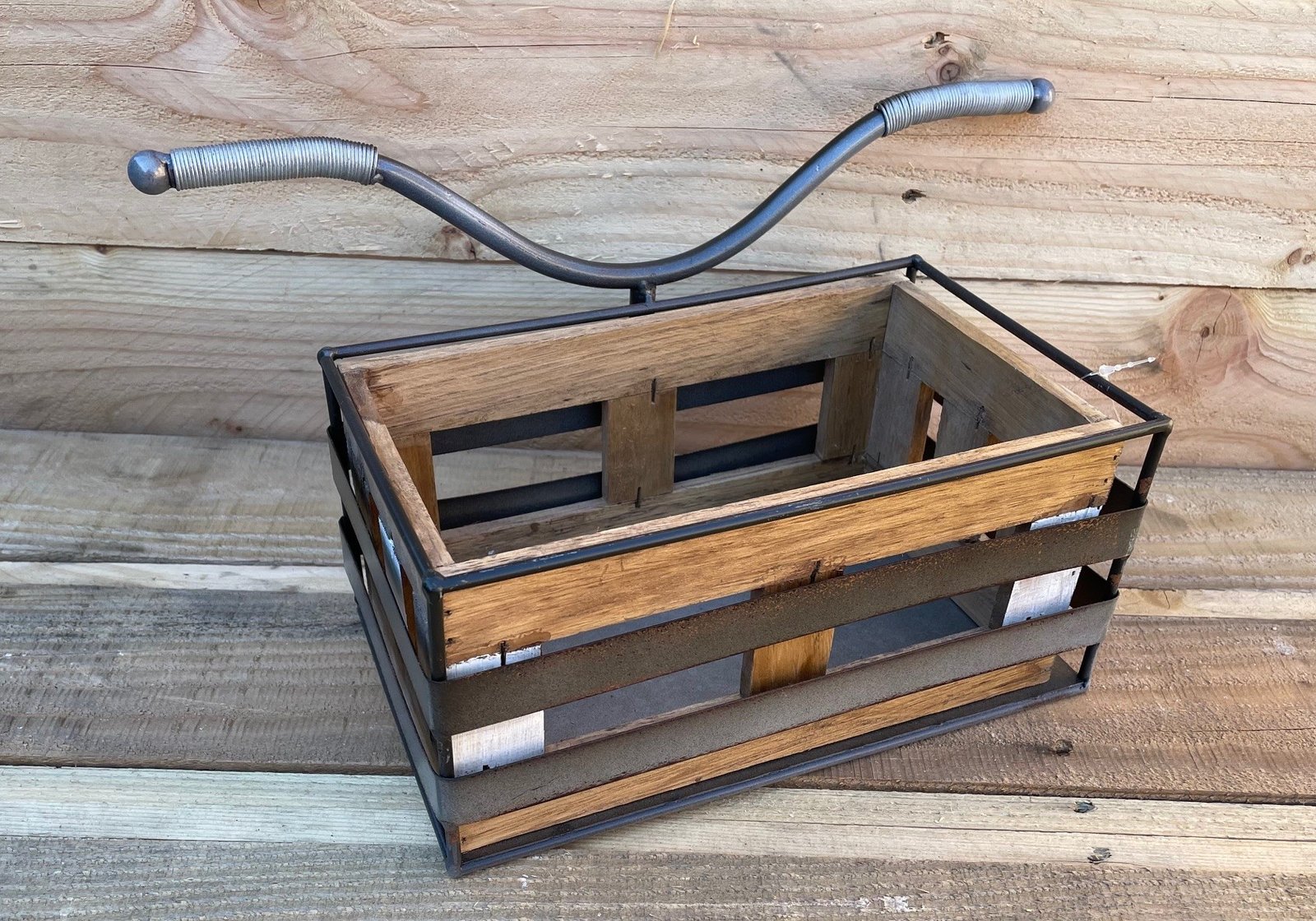 Guidon vélo vintage avec caisse fixation murale